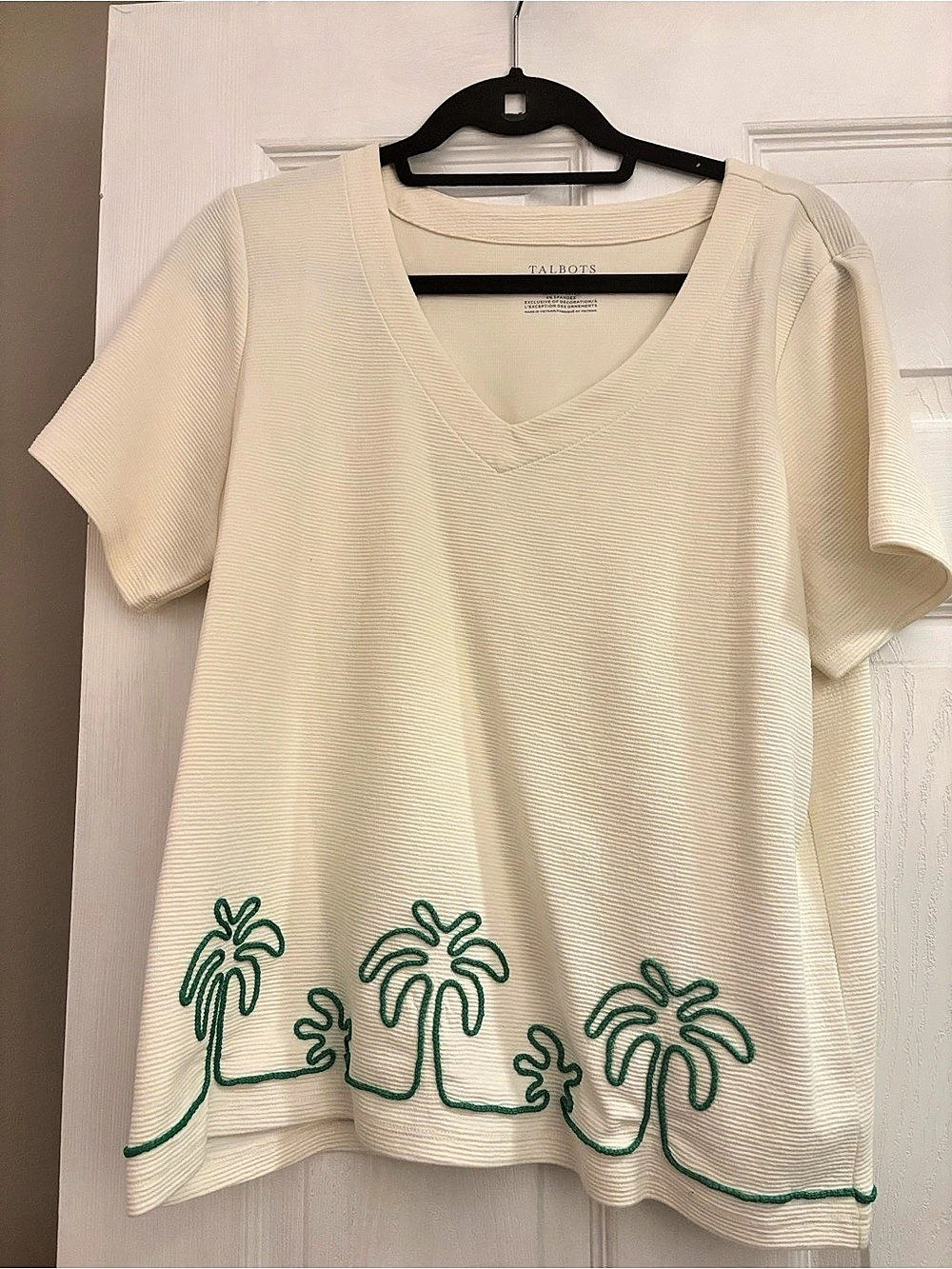 Talbots Embroidered Palm Tree V-Neck Tee Cream & Green Large